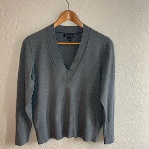 Grey deep V preppy sweater, cashmere silk blend (large)